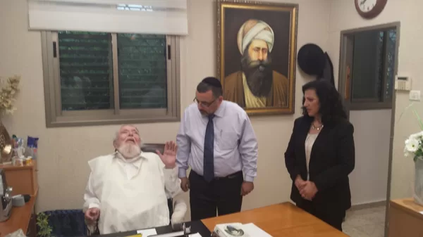 אצל הרב מויאל שליט"א בקריית גת עם ח"כ קורן נורית